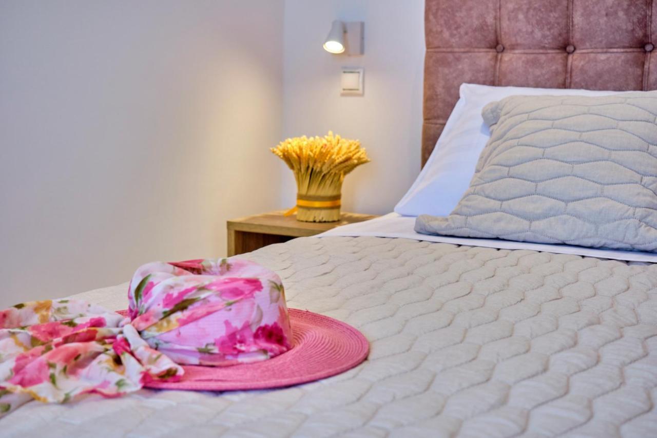 Sunflower Suites Gouvia Corfu מראה חיצוני תמונה